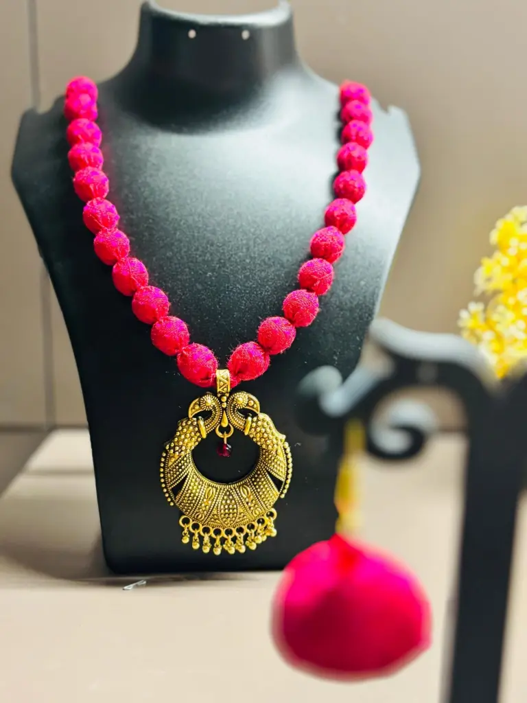 Necklace (Gold - Pink).webp