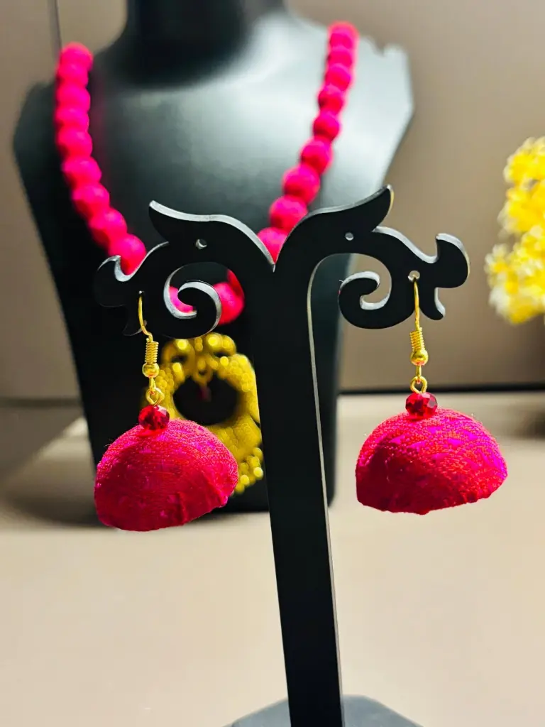 Necklace (Gold - Pink)1.webp