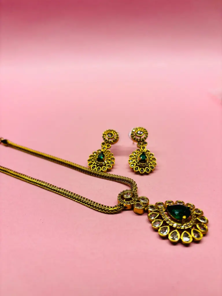 Necklace - Green Stone