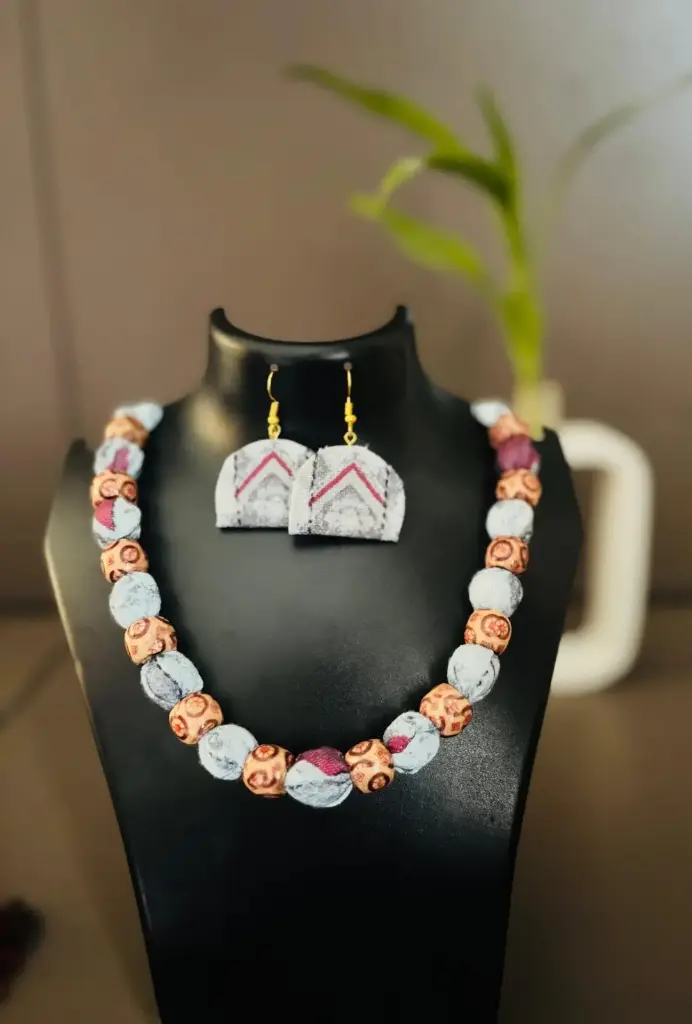 Wooden Beads Necklace