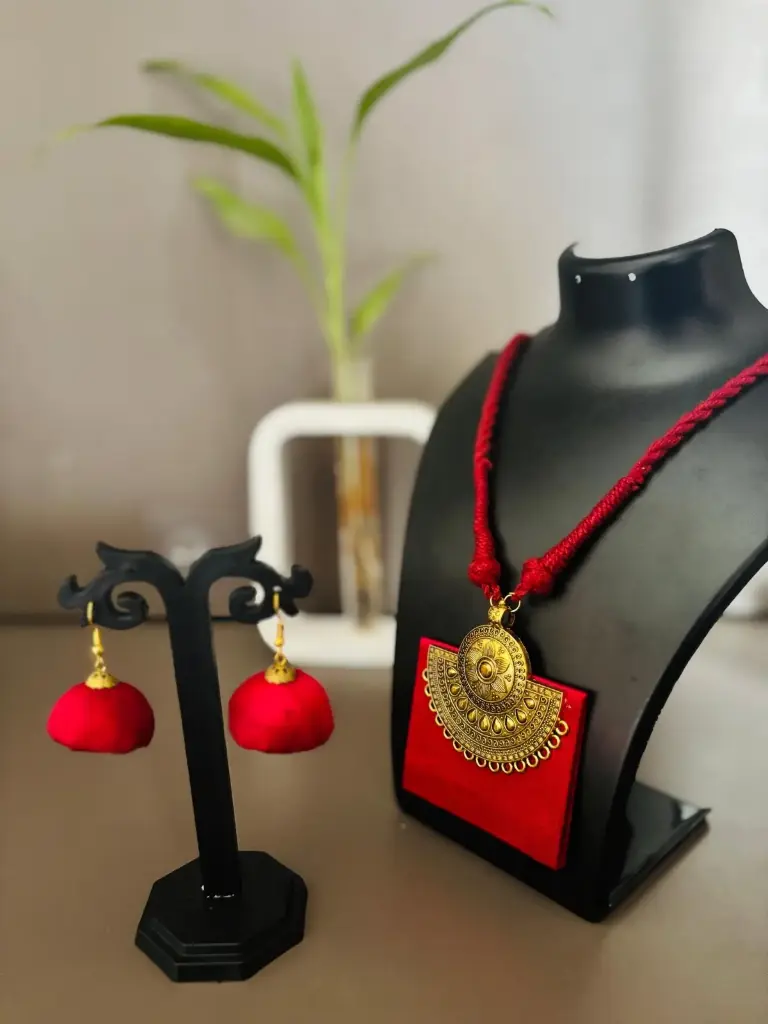 Red Fabric & Golden Pendantant